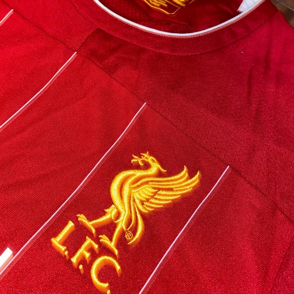 Liverpool Jersey Home Kit 2019/2020 - Picture 4 of 9